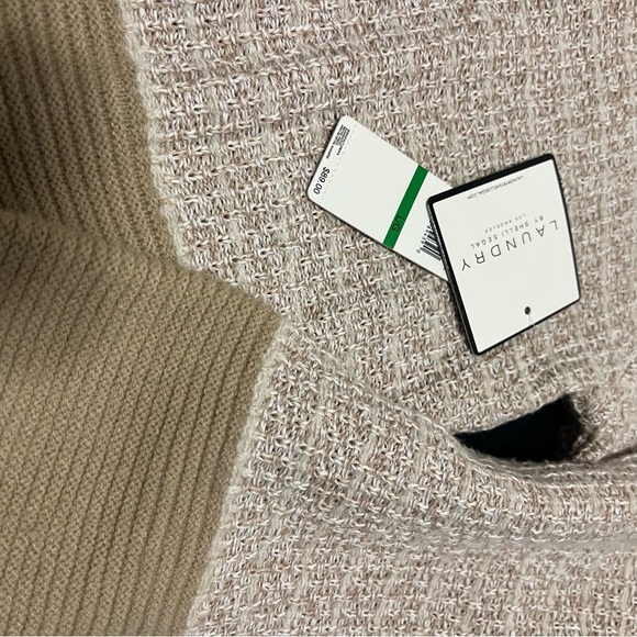 Laundry By Shelli Segal Beige and Cream Crop Sweater with Bell Sleeves size L - Picture 3 of 10